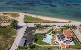 Electra Beachfront Suites, Nea Irakleia
